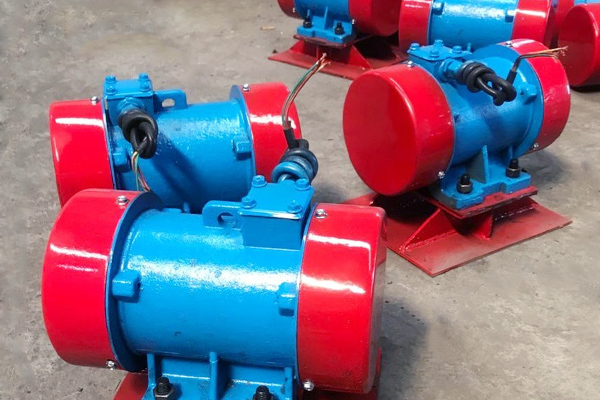 什么是倉(cāng)壁振動(dòng)器，其振動(dòng)電機(jī)軸與軸承的保養(yǎng)要求